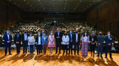 La ministra Perata participó ayer en Buenos Aires de la jornada federal docente Libros para Aprender